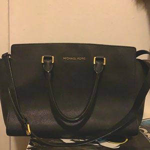 I don’t ever use this bag. I’m sure there’s someone else who actually will.